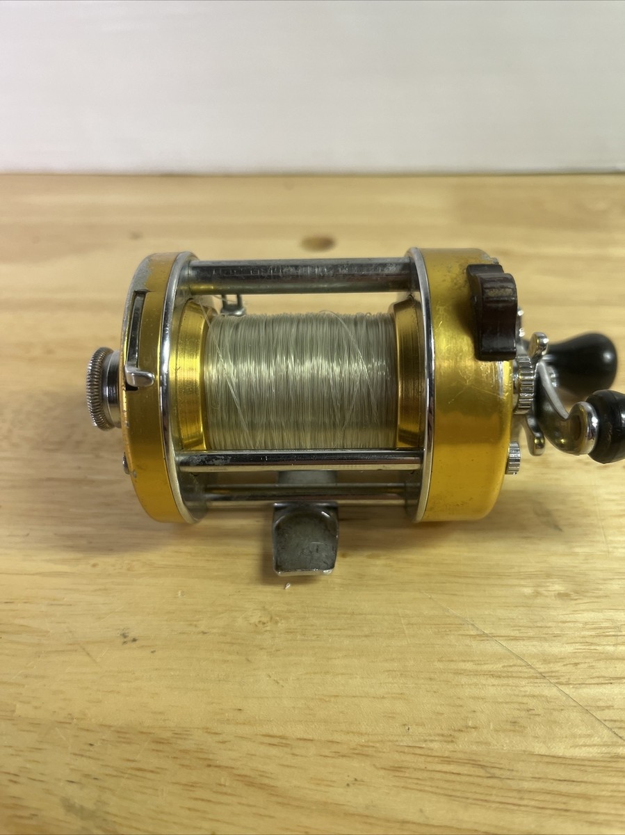PENN リール　940 PENN 940 LEVELMATIC Bait Reel / For Fishing / Slightly