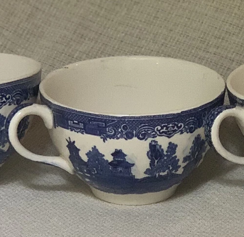 Blue Willow Johnson Bros England 8 oz Teacups-Set of 4