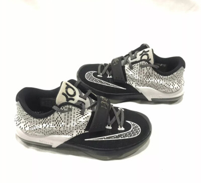 Kevin Durant No 7 size 11 (mens)
Color: black/white-wolf grey s-l400.jpg main image 4