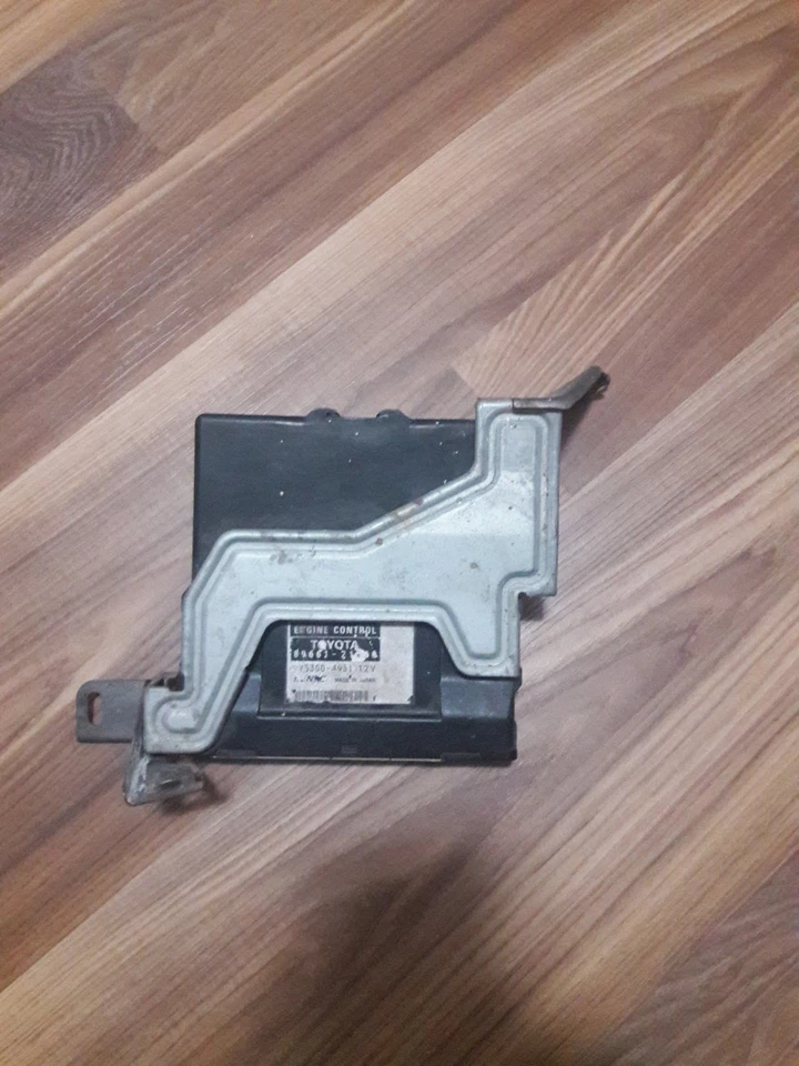 Módulo de unidad de control del motor 08-10 SCION TC OEM 89661-21520 / 275300-4931 Foto 4 de 4