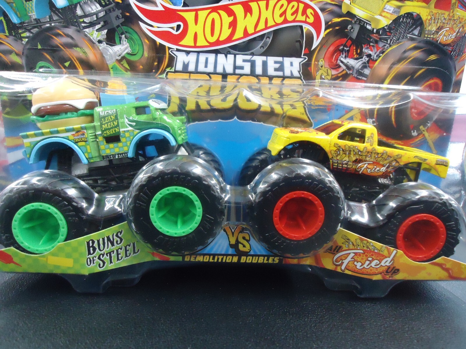 Hot Wheels Monster Trucks 1:64 Scale Demolition Doubles Buns of Steel vs  All Fried Up, 1 - Gerbes Super Markets