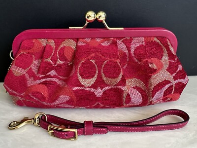 NEW COACH METALLIC FUCHSIA CHENILLE PLEATED KISSLOCK FRAME