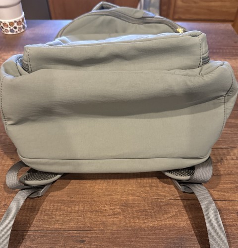 Isaac Mizrahi Backpack Holds Stanley Cup in Outside Pocket Green Expandable NEW - Picture 10 of 10