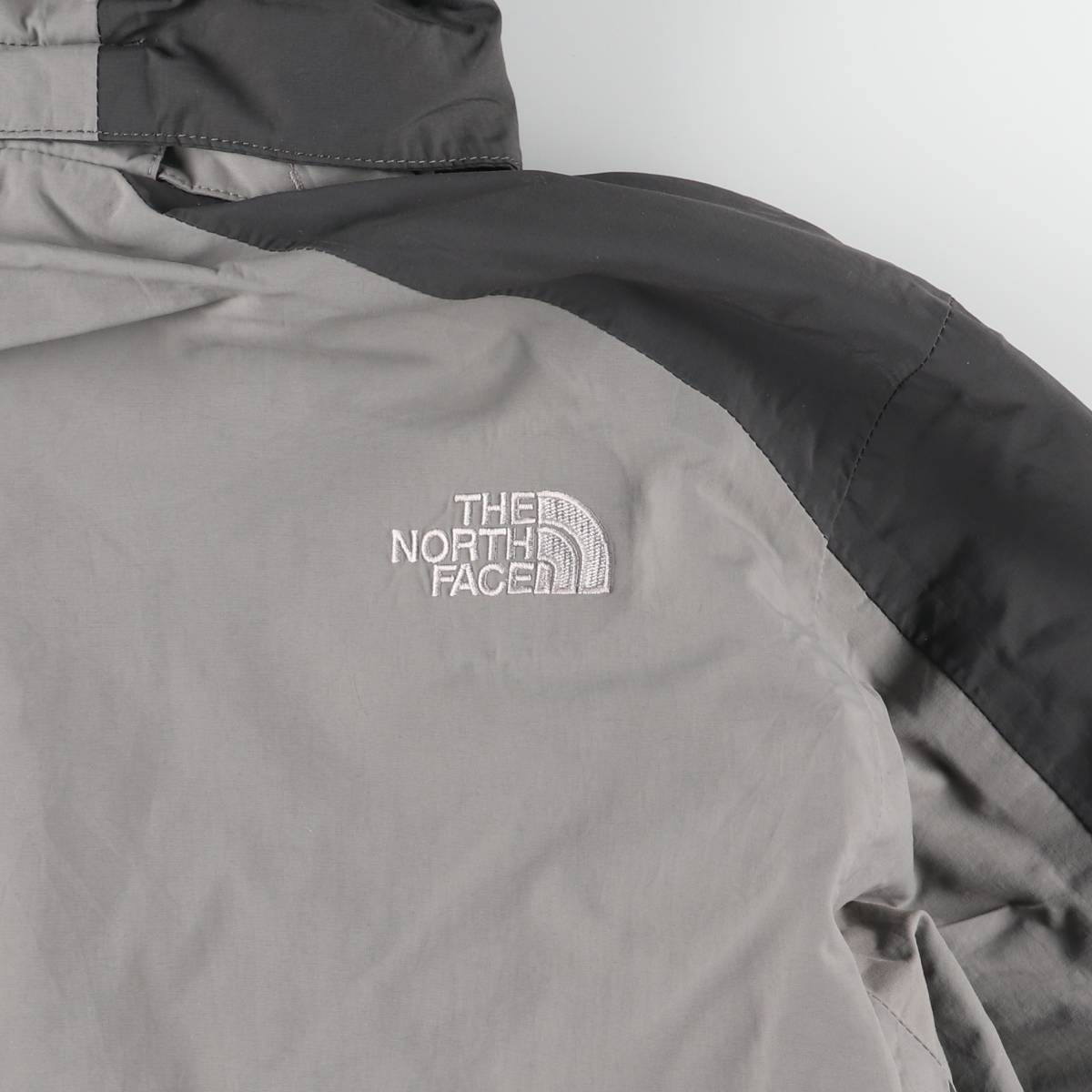 Used The North Face HYVENT padded mountain parka shell jacket and puffer jac... thumbnail 7