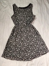 Aqua Women's S Dress Tank Short Black White Floral Open Back Zip Mini Fit Flare 