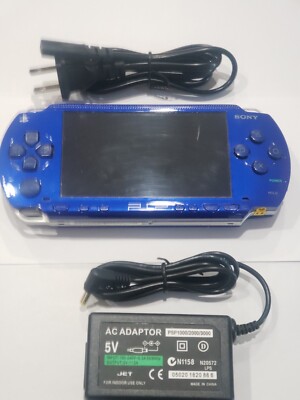 Sony PSP 1000, Sony PSP 2000, Sony PSP 3000 - Comes with Battery