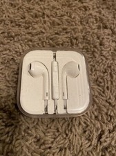 Apple EarPods With Microphone And Remote 17