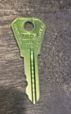 Vintage Curtis Aluminum WR-3 Green Key Blank Spare Key