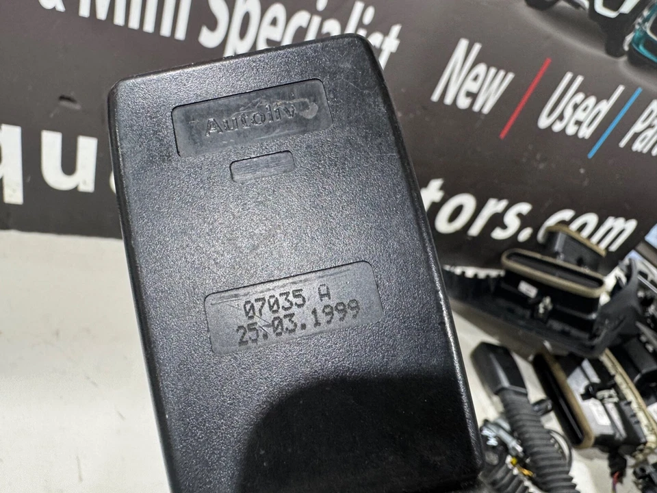 PRESTENSOR CIERRE CINTURÓN SEGURIDAD BMW R E38 740i 740iL 750iL E39 525i 530i 540i 00-03 Foto 4 de 4