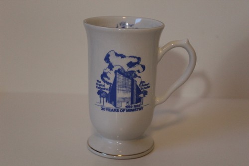 1985 Dr. Robert Schuller Chrystal Cathedral 30 Year Anniversary Ceramic Cup - Picture 2 of 8