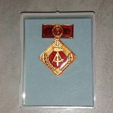 Orden Medaille DDR Aktivist der sozialistischen Arbeit