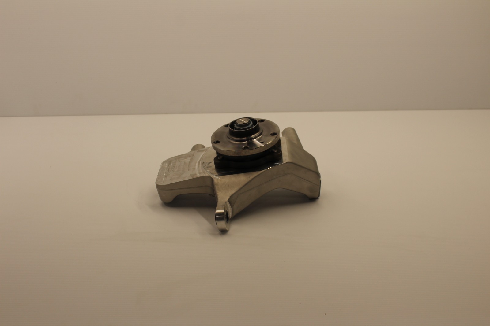 McLaren MP4-12C Front Right Steering knuckles Set P/N 11B0114CP
