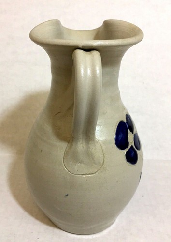 Jarra de cerámica Williamsburg 7 1/4"" esmaltado salino flor diseño floral - Imagen 4 de 9
