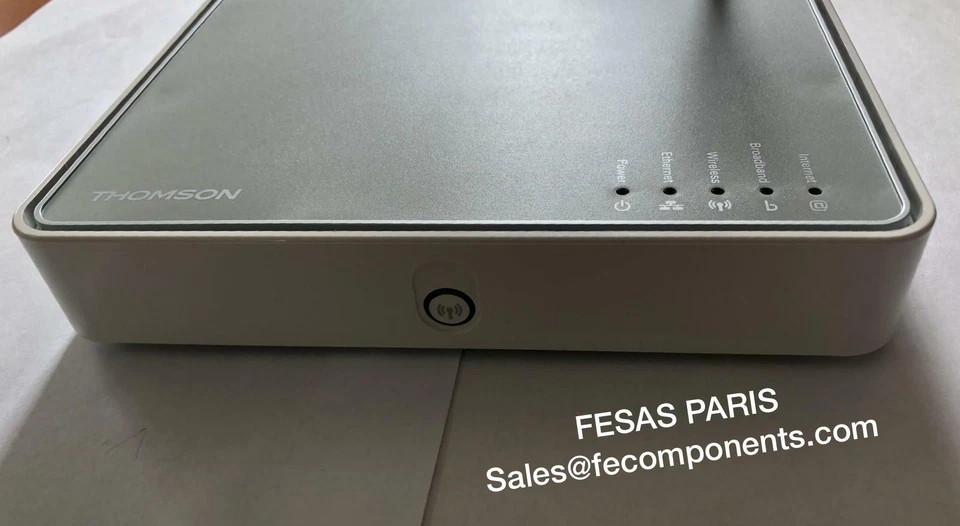 Thomson TG585 Wireless Multi-User ADSL2+ Gateway - Image 4 of 4