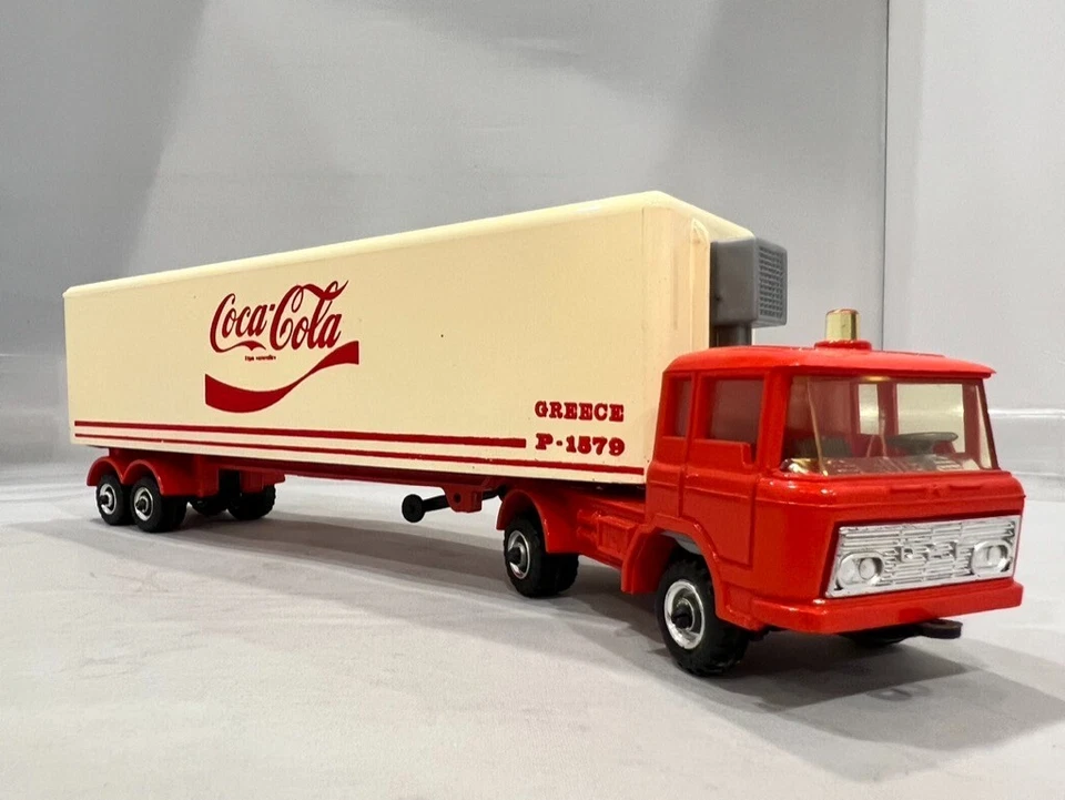 Play Trucks P-78 DAF 2600 Coca Cola Semi Trailer Made In Greece - Magnificent - Image 2 of 4