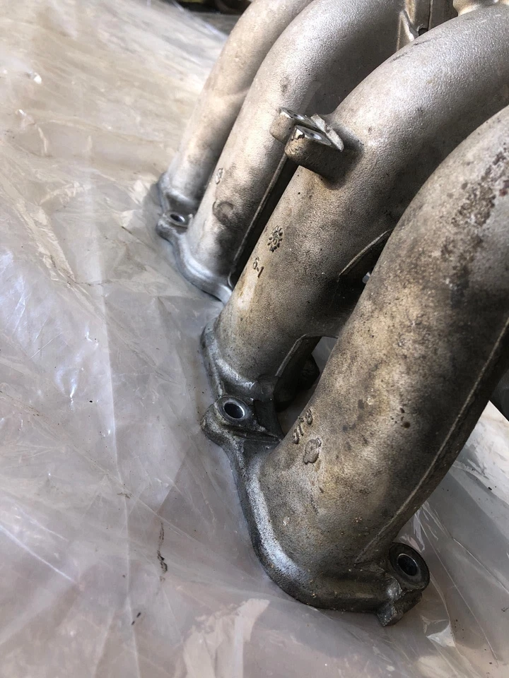 Nissan Altima 2005 2,5 S 2,5 L motor de 4 cilindros colector de admisión superior Foto 2 de 4