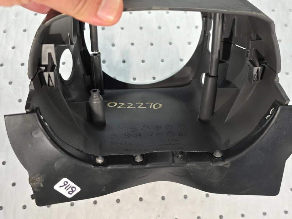 2006 2007 FORD TAURUS STEERING COLUMN UPPER & LOWER COVER OEM. - Image 2 of 4