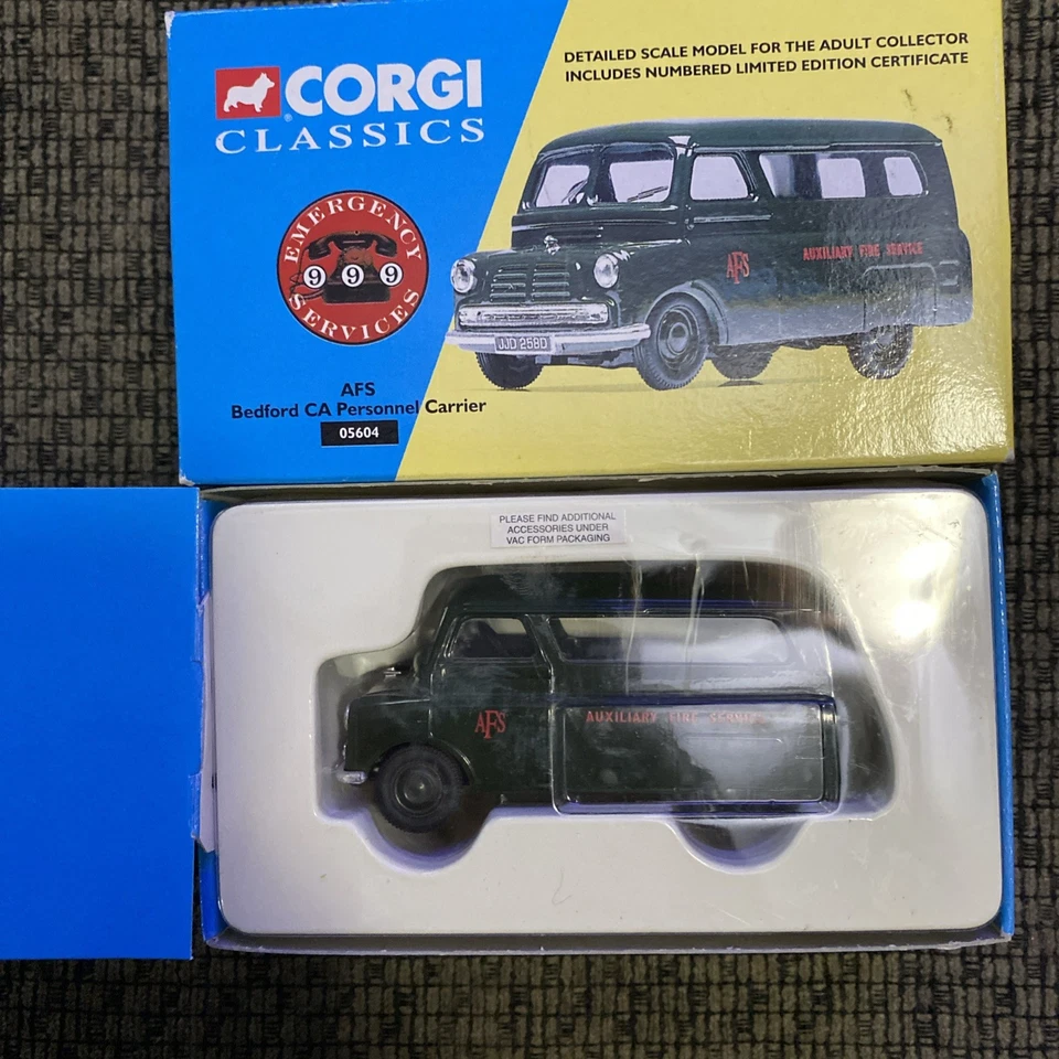 1/43 Corgi Bedford CA Auxiliary Fire Service Personel Carrier - Image 2 of 3
