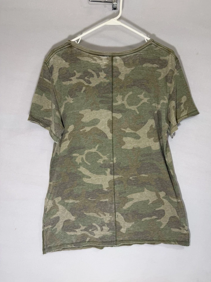 Camiseta Free People Mediana Camuflada Verde Manga Corta Informal Camiseta Para Mujer’s Boho Foto 2 de 4