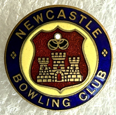 Newcastle Bowling Club - Vintage Emaille Abzeichen - County Down, Nordirland