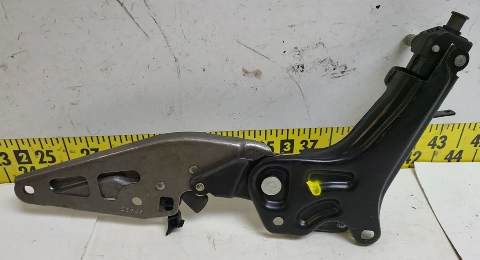 Новый оригинальный производитель шарнирный шарнир задней части сиденья 20456867 1974 - 1978 Chevrolet Corvette (SVM 134) - Изображение 4 из 4