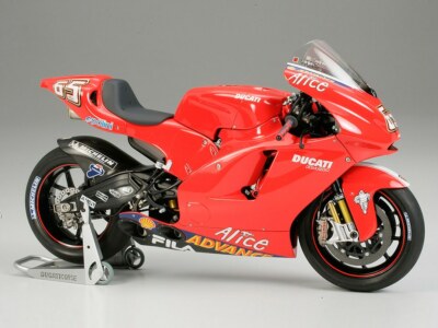 オートバイ・バイク TAMIYA 1/12 DUCATI DESMOSEDICI No.101 TAMIYA 1/12 Ducati Desmosedici No.101 Plastic Model Kit Japan | eBay