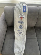 NBA New York KNICKS  Fleece Bottoms..jogger Sweatpants. Medium