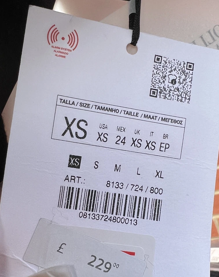 Zara NEW Black Wool blend Coat With Pleated Lining- Limited Edition Size XS  - Image 4 of 4