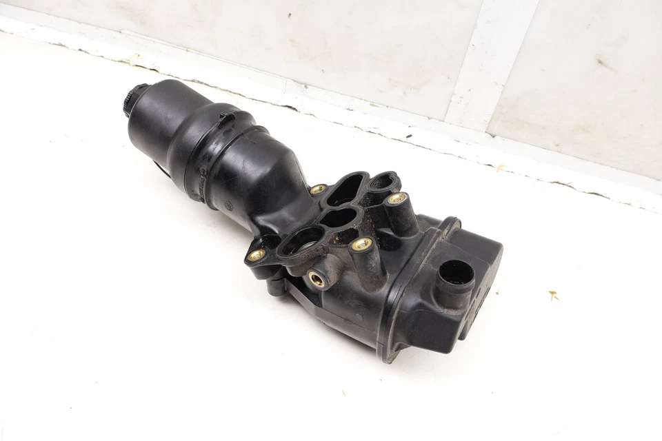 VW GTI 2006-2013 2,0 L - Carcasa/adaptador filtro aceite motor 06F115397H Foto 3 de 4