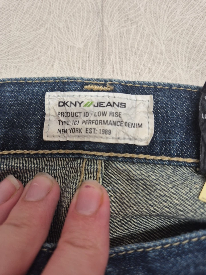 DKNY Jeans Low Rise Womens Blue Denim Cotton W32 L32 - Image 2 of 4