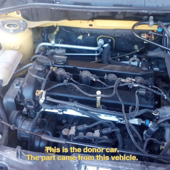 MAZDA 3 2004 hatchback puerta del tanque de combustible amarillo pintura código: J4 OEM Foto 4 de 4