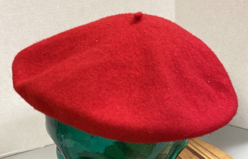 VINTAGE WOMENS BETMAR WOOL BERET, RED 