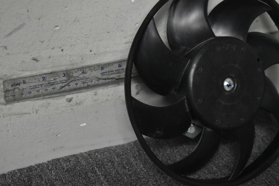 Porsche 911 2007-2013 turbo ventilador motor OEM de fábrica Foto 3 de 4