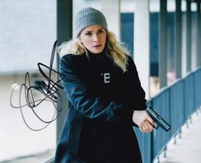 SHANTEL VANSANTEN signed autograph 20x25cm FBI MOST WANTED in person autograph