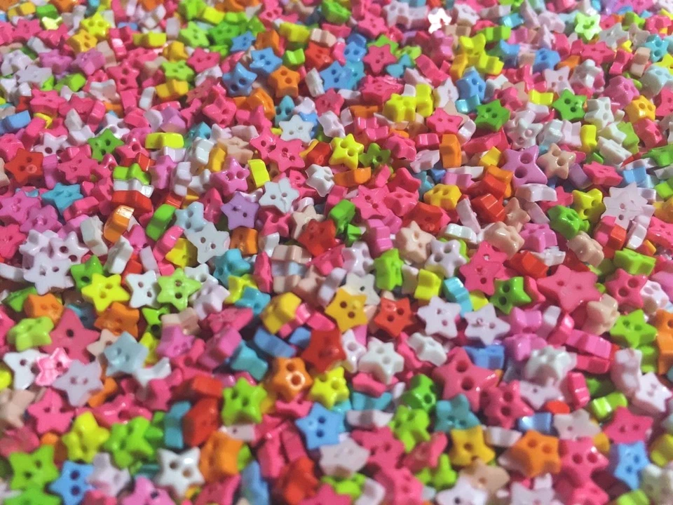 200 pcs mini colorful star buttons 2 holds Embellishments size 3 mm No 9 - Image 3 of 3