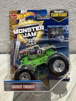 Hot Wheels Monster Jam 25 - Grave Digger - Chrome - Includes Team