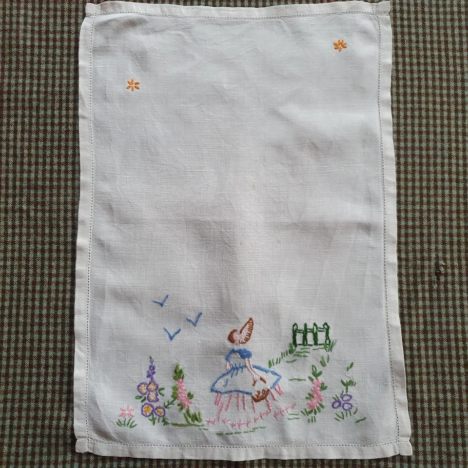 Vintage hand embroidered linens, faults, textile art, repurposing, slow stitch - Image 4 of 4
