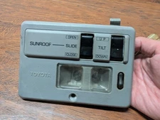 85-88 Toyota Cressida OEM Sunroof Control Switch Front Dome Light Assembly RARE