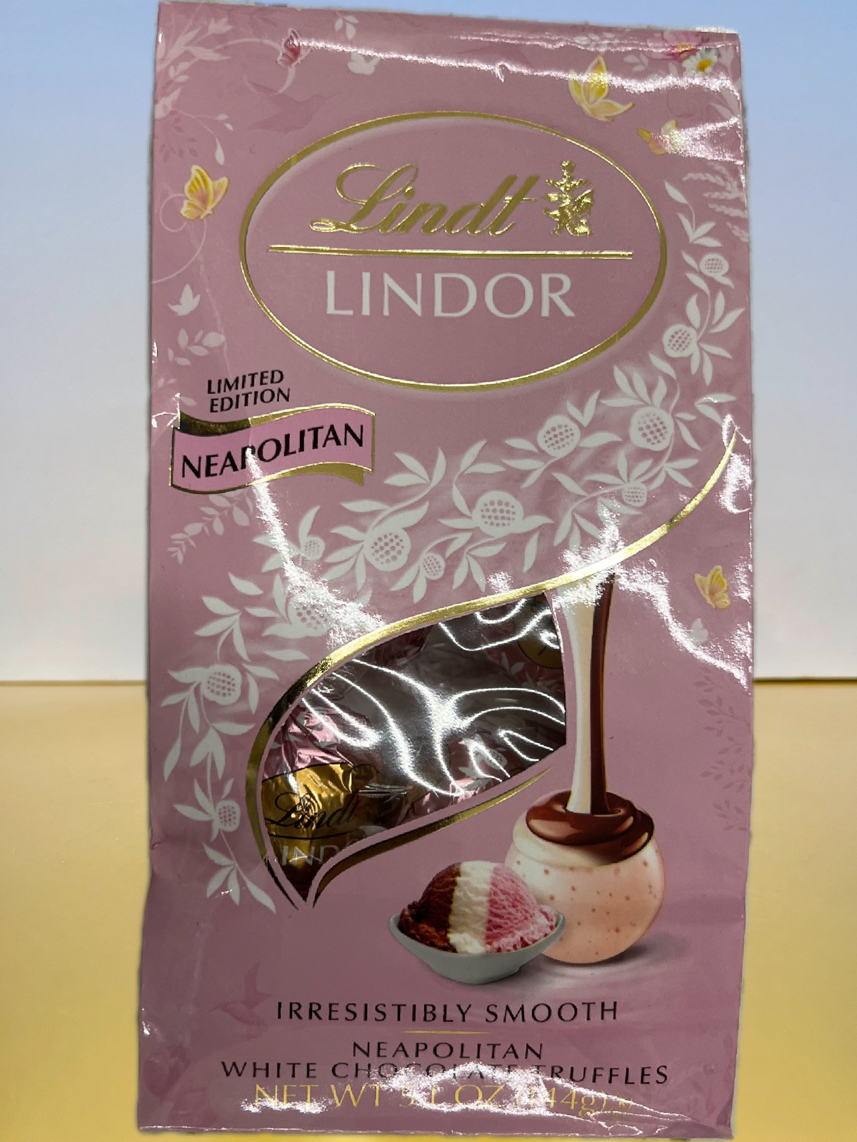 りた様おまとめ セールラスト❣️ニンシアレッド60ml　60袋 ＋リリース5ml LINDOR Easter Neapolitan White Chocolate Truffles Bag 6oz