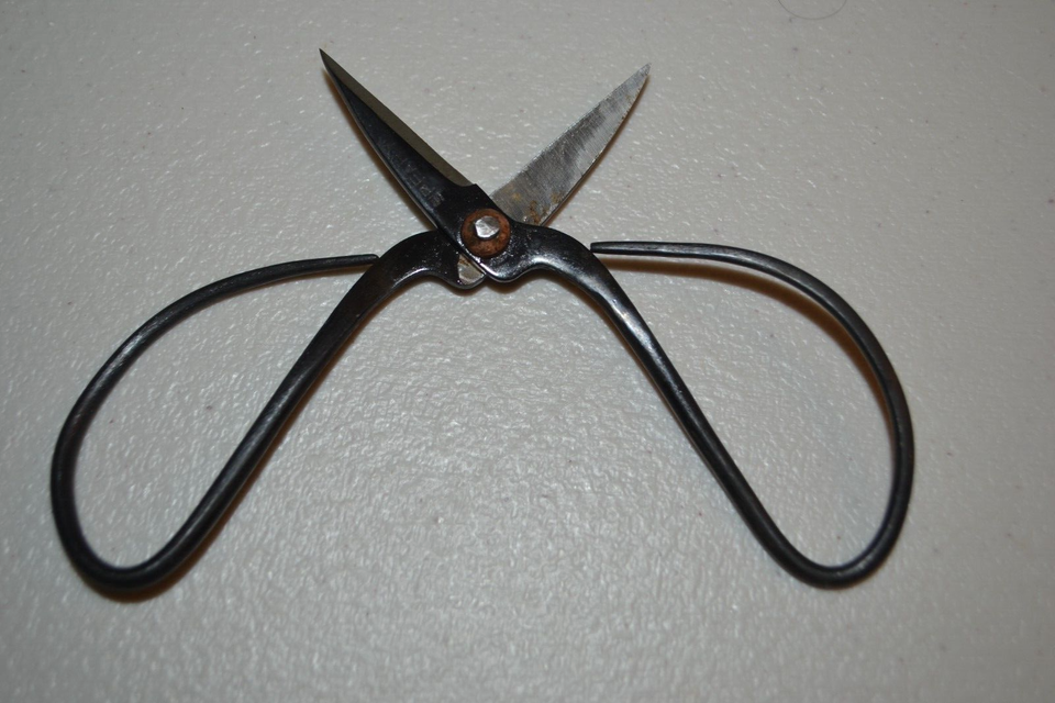 Vintage Spear Brand Finish Black Notion Primitive Scissors Set of 4 eBay