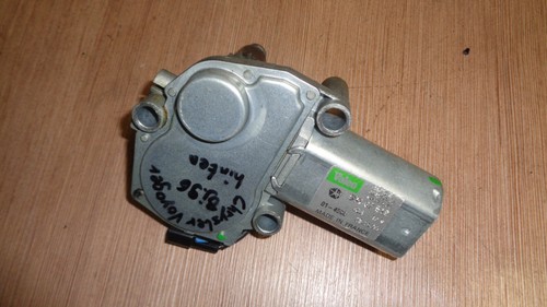 Chrysler Voyager III GS Bj.95-00 Wischermotor hinten VALEO 53007512