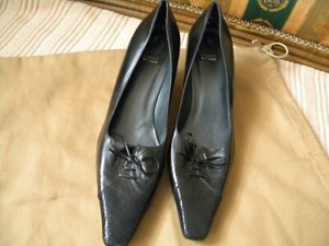 square toe kitten heels