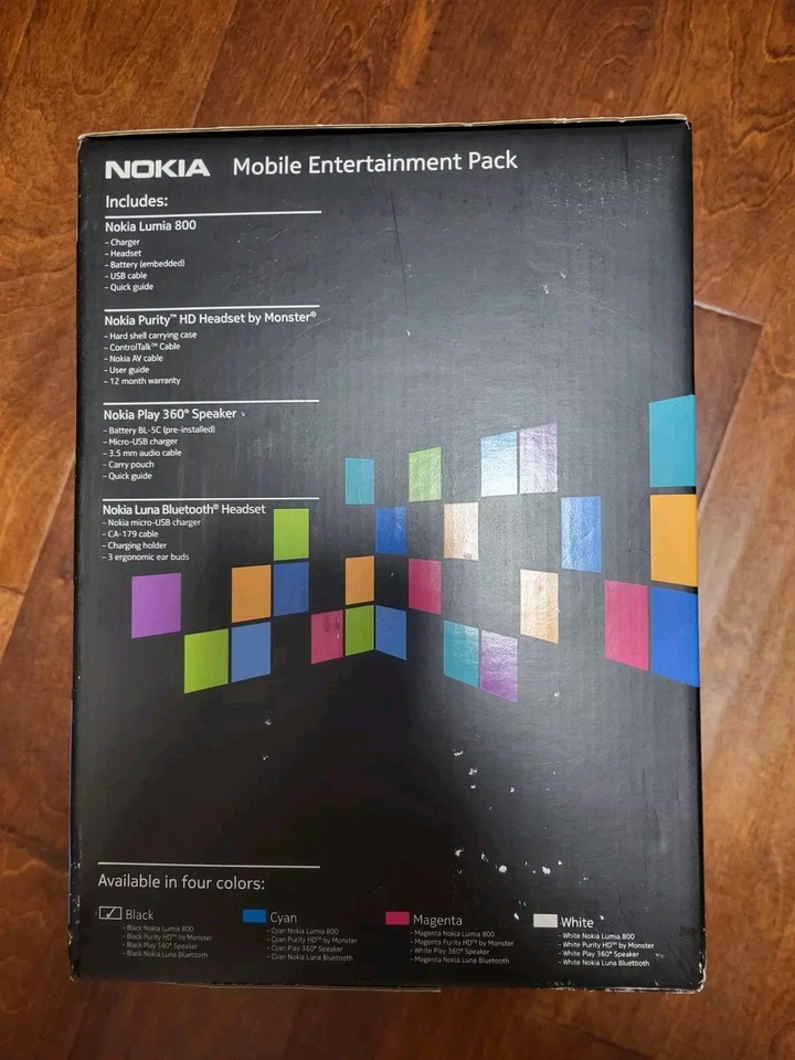Telefone Nokia Lumia 800 desbloqueado com - fone de ouvido Pureza HD por Monster & Nokia Play - Imagem 3 de 4