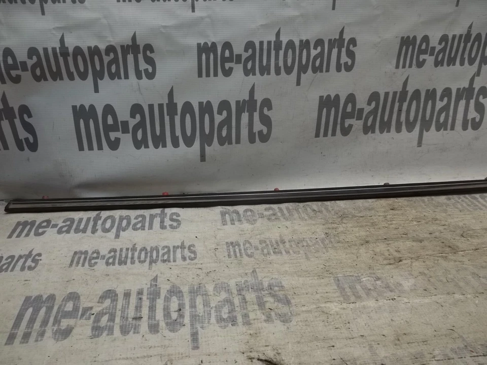 77-85 Mercedes-Benz W123 300D pasajero derecho guardabarros delantero moldura moldura moldura Foto 4 de 4