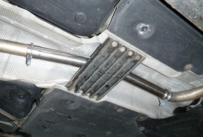 BMW 320D / 318D Mid silencer pipe centre box pipe