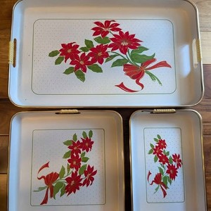 Vintage Lacquered Ware white Trays Trio Lot Set Pointsettas Holiday Bows
