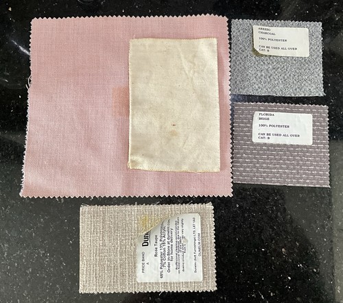 Vintage Or Style Dolls House Assorted ‘Eiderdowns’/ Bed Covers Etc. As Found - Picture 3 of 9