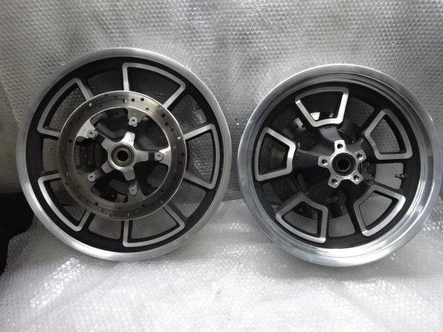 Dyna FXDL Low-Rider F19x2.5 R17x4.5 Front Rear Wheels Harley