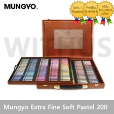 Mungyo Gallery Artist's Extra Fine Soft Pastels Wood Box 200 Colors MPA-200W_