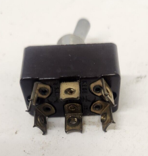 LEVITON HEAVY DUTY TOGGLE SWITCHES ON-OFF 15A-125V;10A-250V 3/4HP USED ...